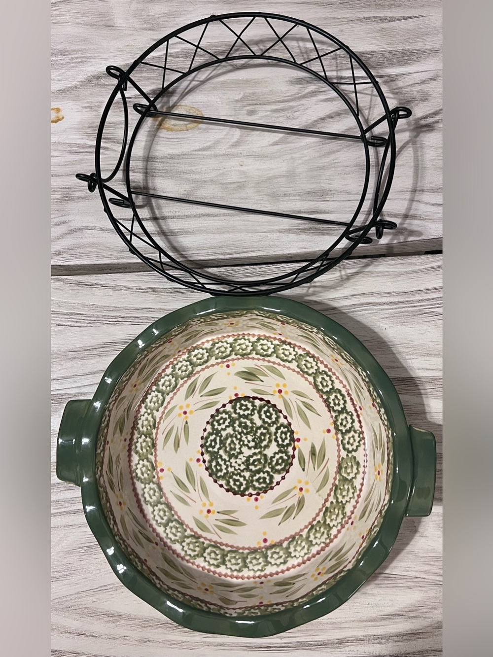 Temp-tations Old World Green 11” 2.5 Qt Round Baker Casserole w Wire Rack